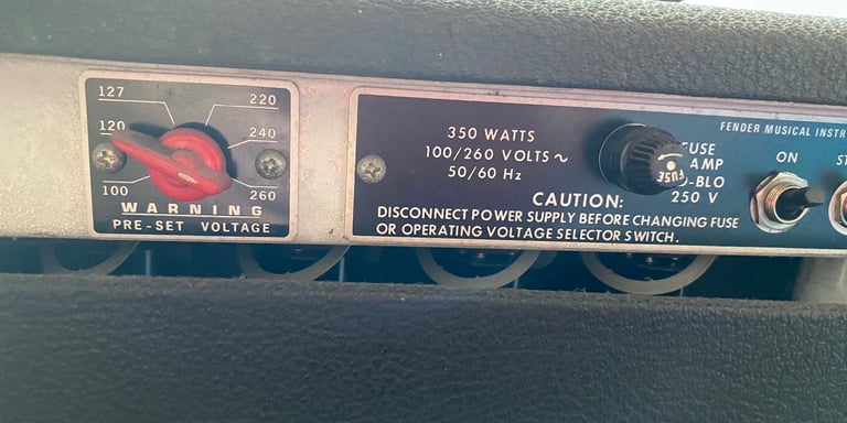 Vintage 135 Watt Fender Twin Reverb Valve Amp