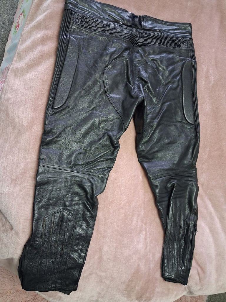 Men's leather motorcycle trousers 38