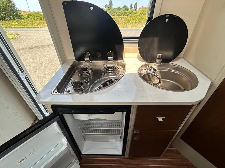 Rimor Seal 12P Motorhome For Sale, Fixed Bed, Electric Bed, Solar, Tracker