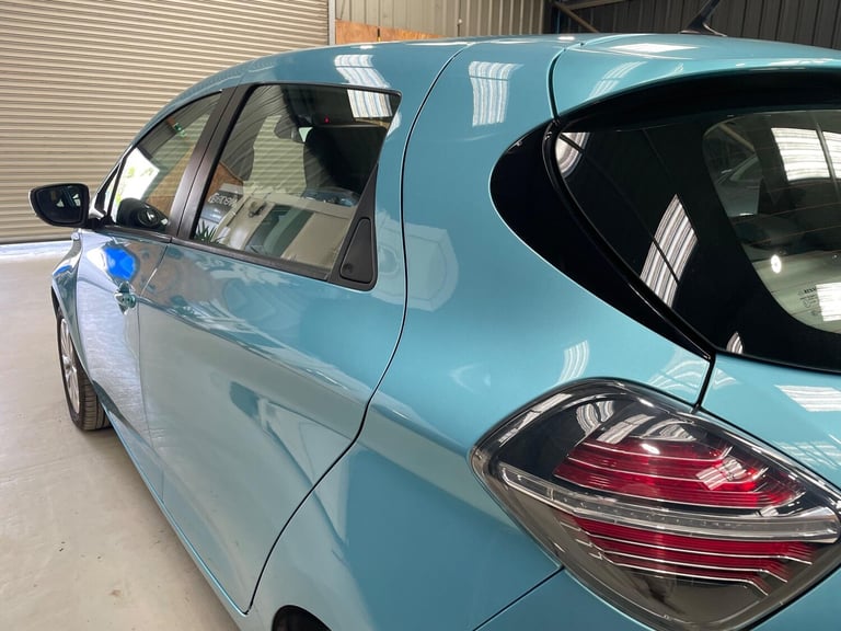 2020 Renault Zoe R135 52kWh Iconic Auto 5dr (i, Rapid Charge) HATCHBACK Electric Automatic
