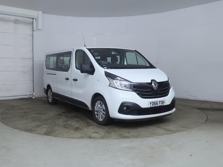 2016/66 RENAULT TRAFFIC LWB SPORT 9 SEATER BUS EURO 6 PRICE IS PLUS VAT 