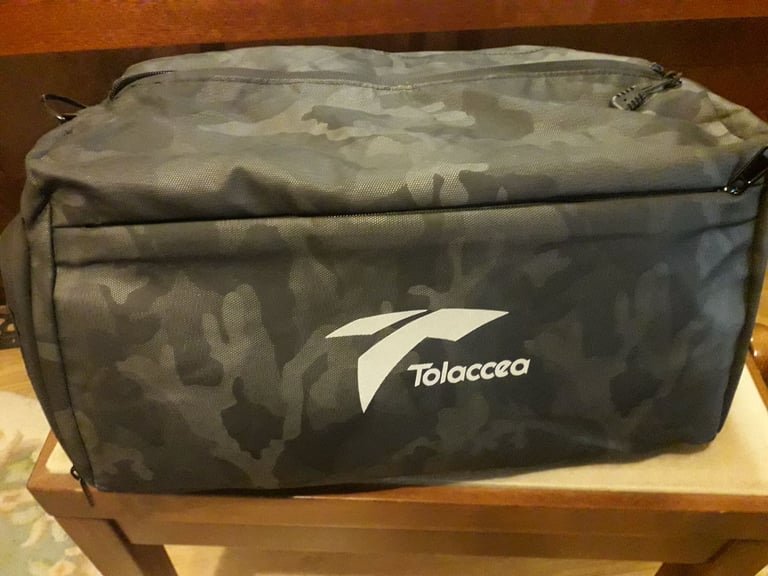 Tolaccea sports bag