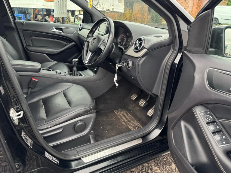 Mercedes-Benz, B CLASS, £35 year road taxMPV, 2014, Manual, 1461 (cc), 5 doors