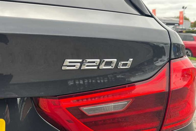 2020 BMW 5 Series 2.0 520d MHT M Sport Touring 5dr Diesel Hybrid Auto Euro 6 (s/s) (190 ps) Estat...