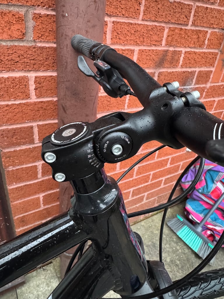 Merida Crossway 100 Men’s Hybrid Bike. Size M