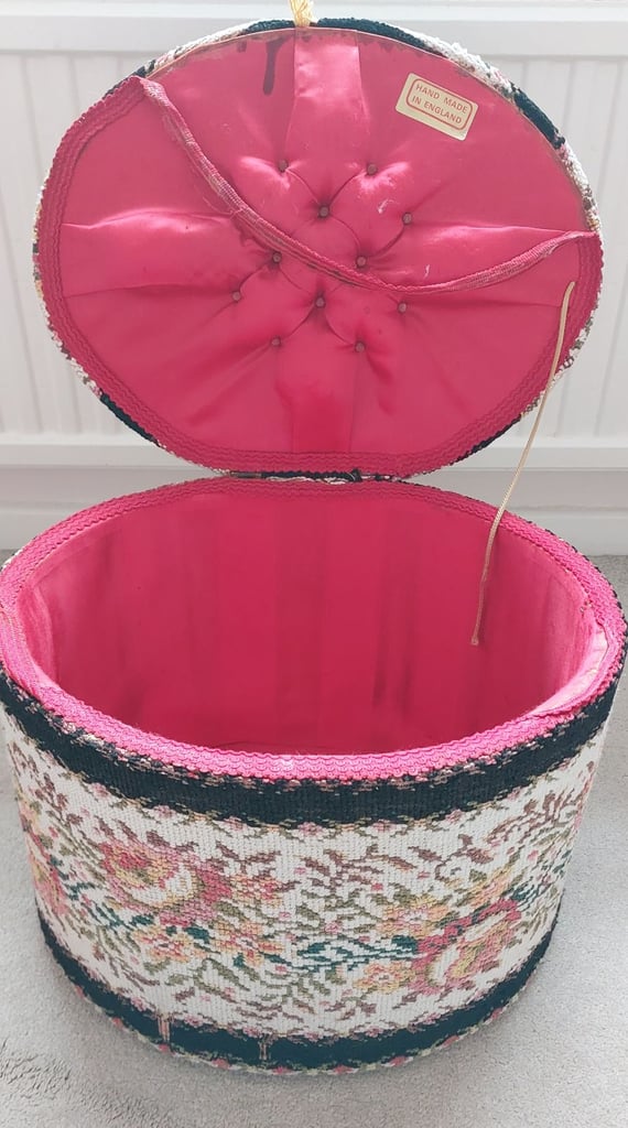 Oval Storage Box Tapestry Decorated