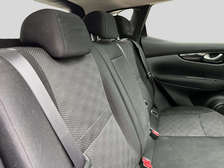 2016 Nissan Qashqai 1.2 DiG-T N-Connecta 5dr Xtronic HATCHBACK PETROL Automatic