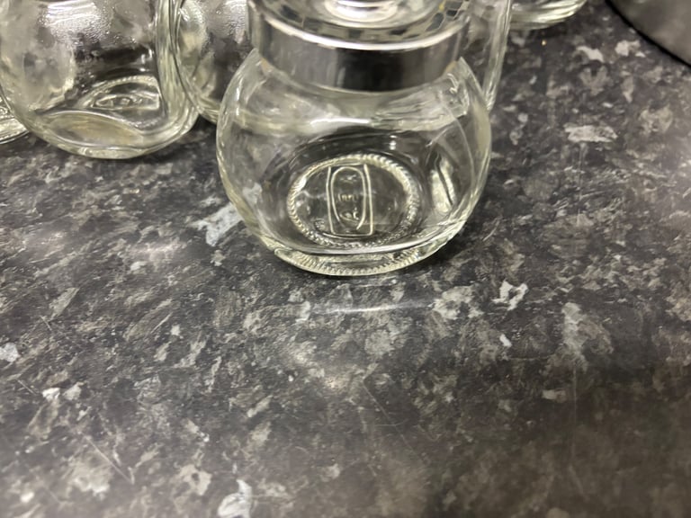 10 Mini glass jars