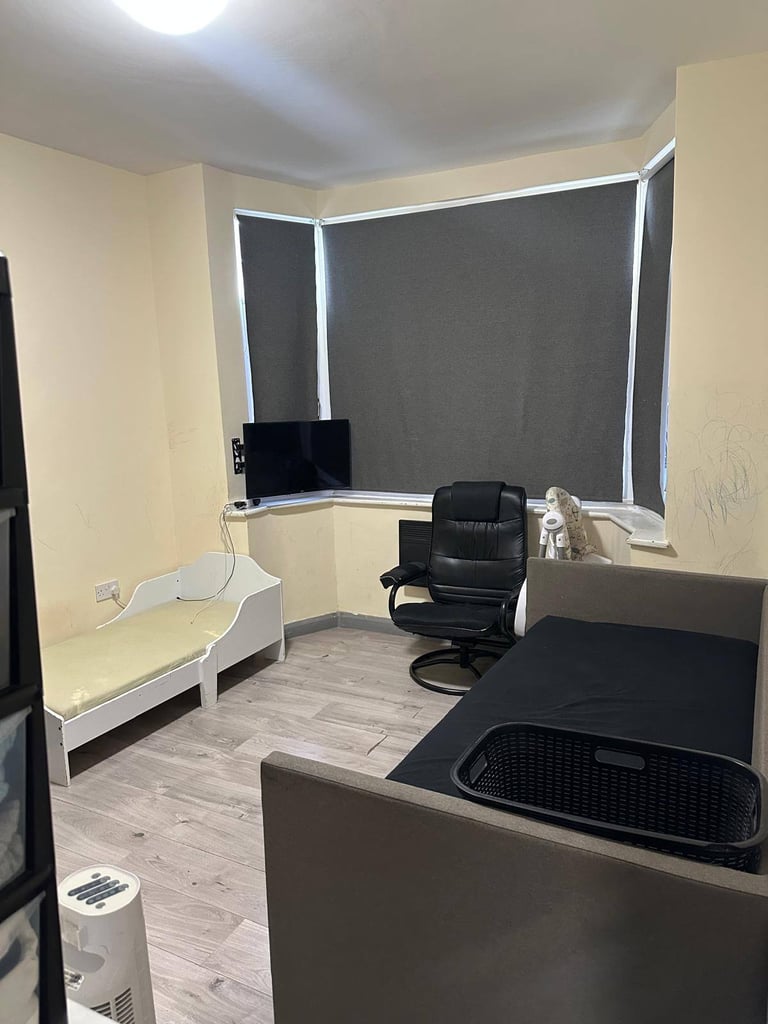 Studio Flat in Pinner Road Harrow HA1 4EX 