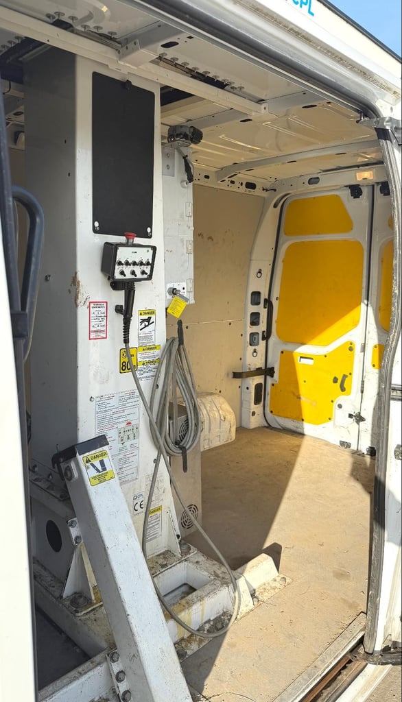2020 RENAULT MASTER 35 KLUBB ACCESS PLATFORM EURO6 3.5T CAR LICENSE 48,000 MILES