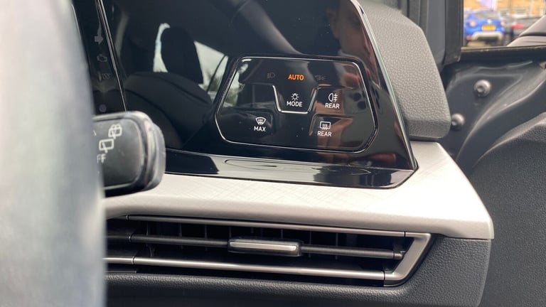 2021 Volkswagen Golf 1.5 TSI Life 5dr Petrol Hatchback Hatchback Petrol Manual