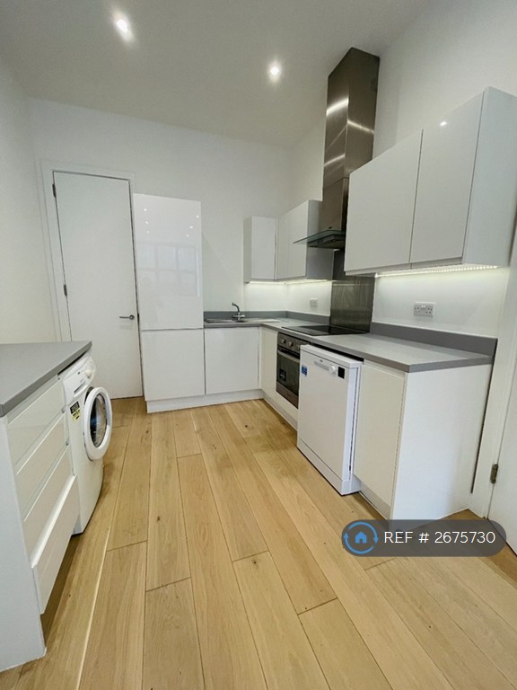 1 bedroom flat in Colne House, London, E1 (1 bed) (#2675730)