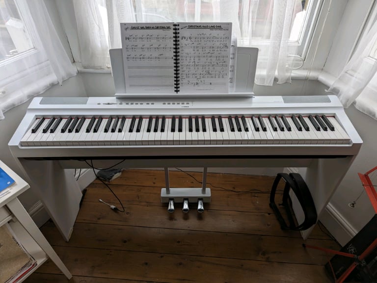 Used Electrical Keyboards & Digital Pianos for Sale | Gumtree