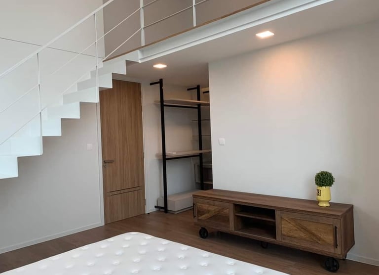 Spacious 3-Bed House for Rent – IG6 2SH