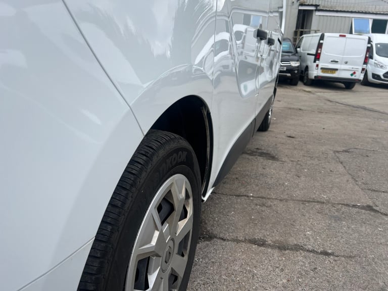 2022 Renault Trafic LL30 Blue dCi 130 Business+ Van PANEL VAN Diesel Manual