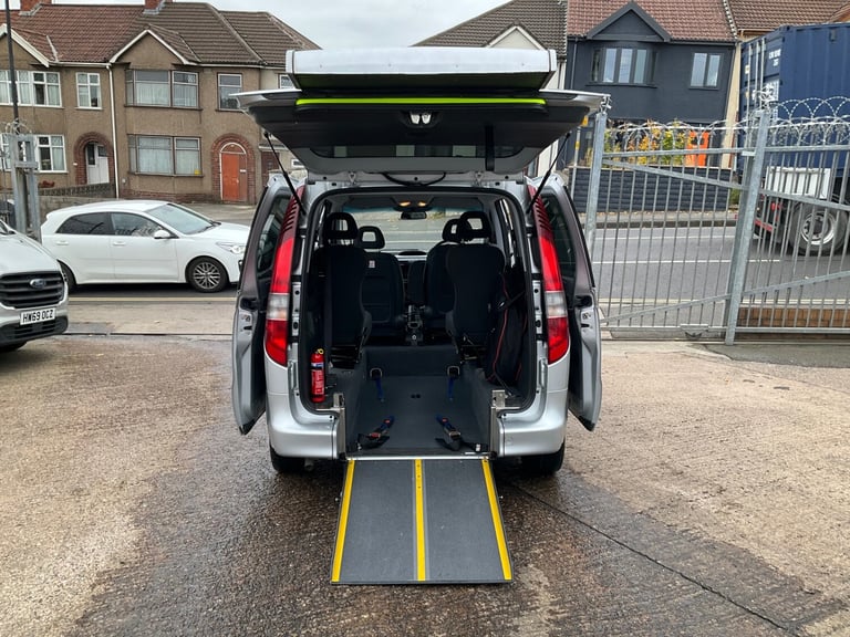 2006 Mercedes-Benz Vaneo 1.9 PETROL AMBIENTE WHEELCHAIR ACCESS VEHICLE MPV Petrol Manual