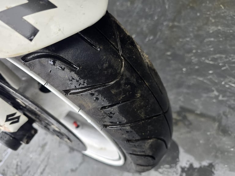 SUZUKI GSXR 600 K4 PROJECT BIKE HPI CLEAR