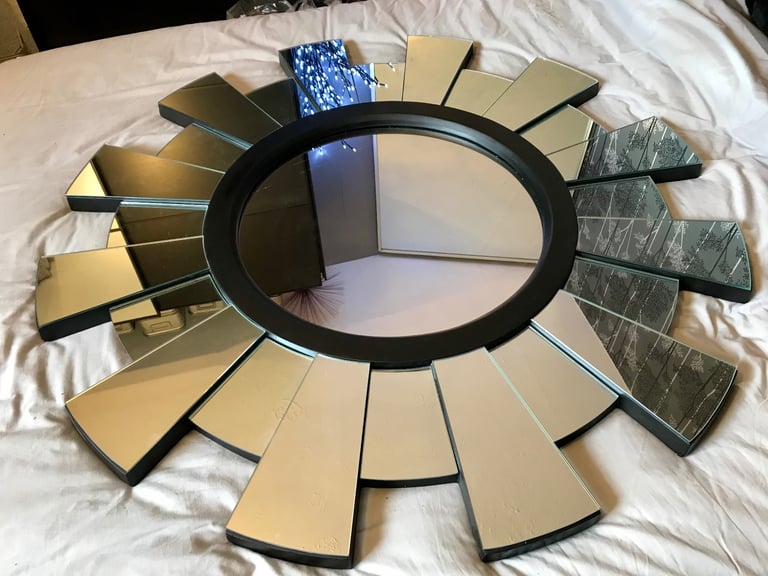 Elegant Stylish WEST DECOR very large mirror black 110.5cm or 43.5 inch dia  Light weight