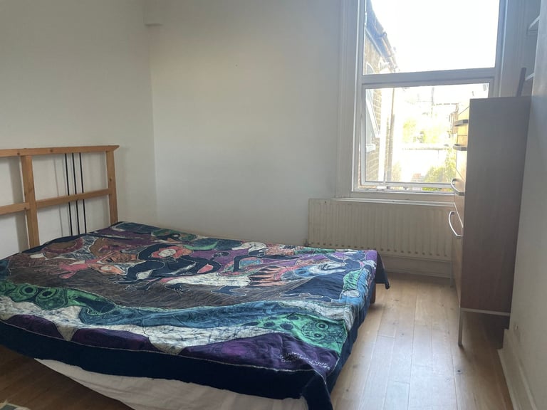 DOUBLE BEDROOM BURROWS ROAD KENSAL RISE NW10