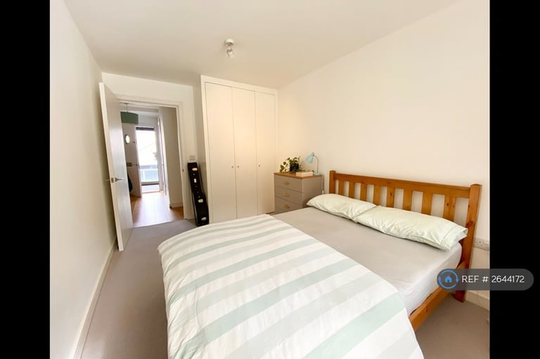 1 bedroom flat in Noble House, London, N16 (1 bed) (#2644172)