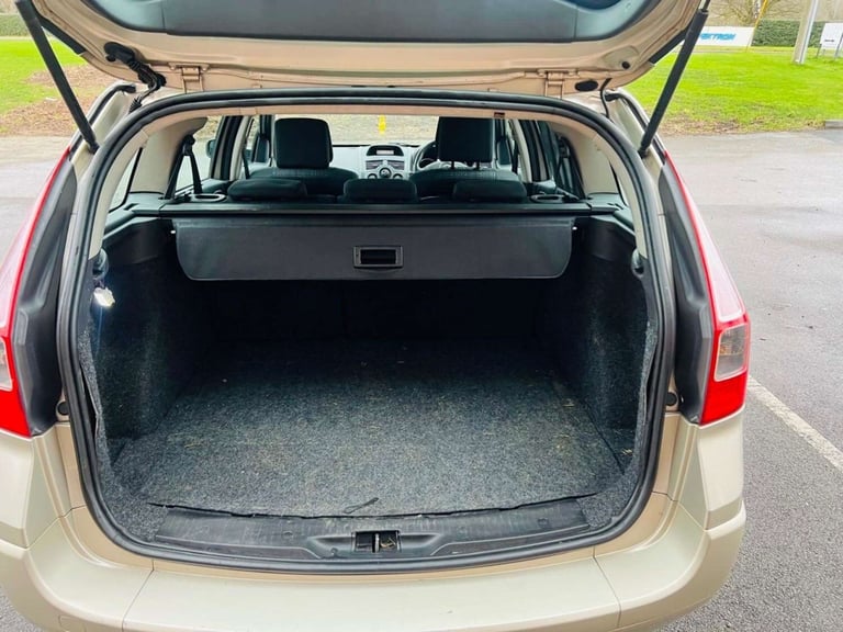 2008 Renault Megane 1.9 dCi FAP Dynamique S Estate 5dr Diesel Manual (154 g/km, 130 bhp) Estate D...