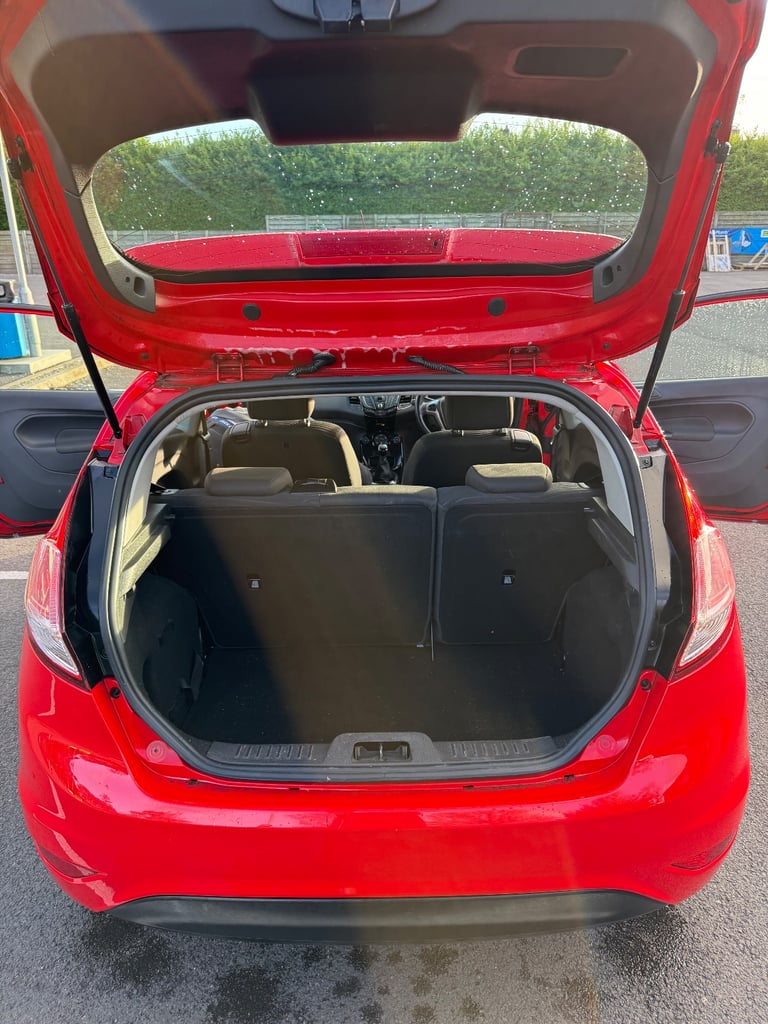 Ford, FIESTA, Hatchback, 2014, Manual, 1241 (cc), 3 doors