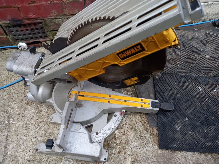 dewalt table top mitre saw 240v full working 