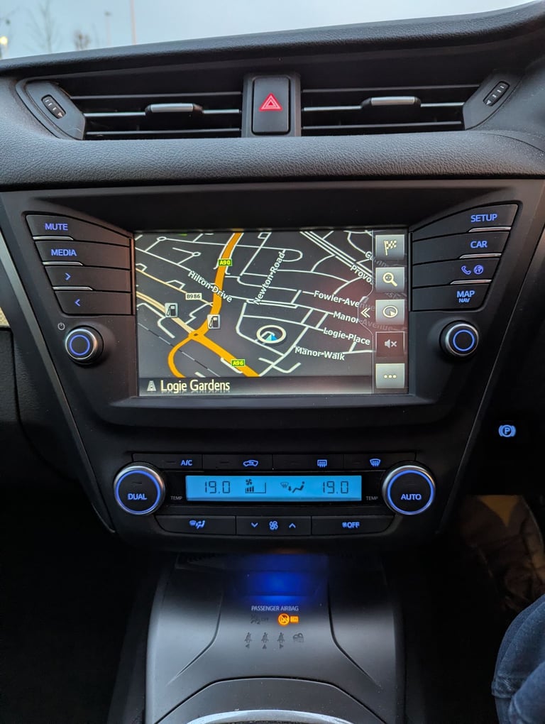 2017 Toyota Avensis 1.6 D-4D Business Edition Saloon