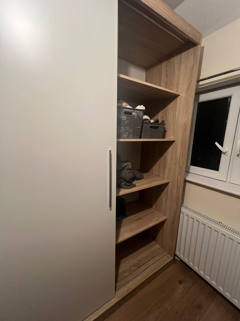 Wardrobe with mirror