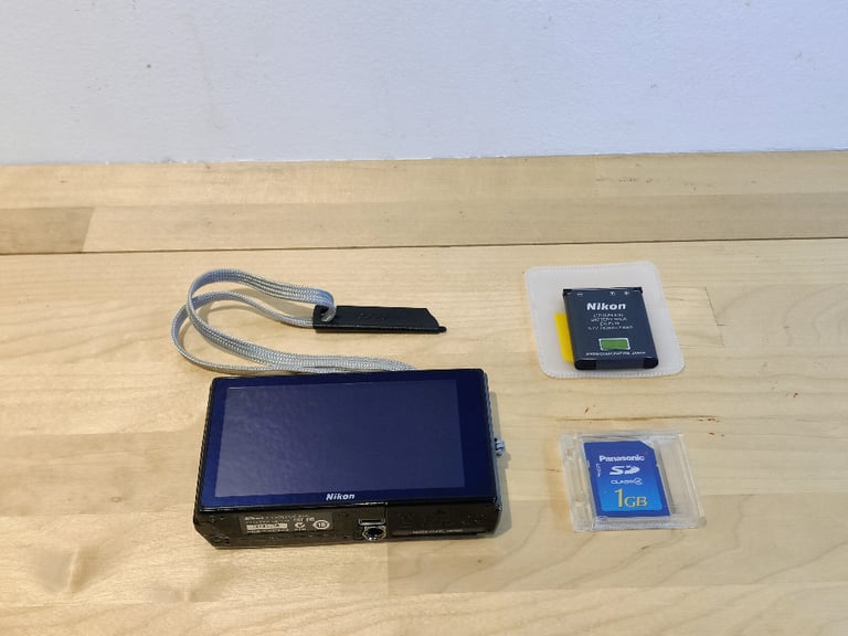 Nikon COOLPIX S60 - A Classic Compact Digital Camera with touch screen