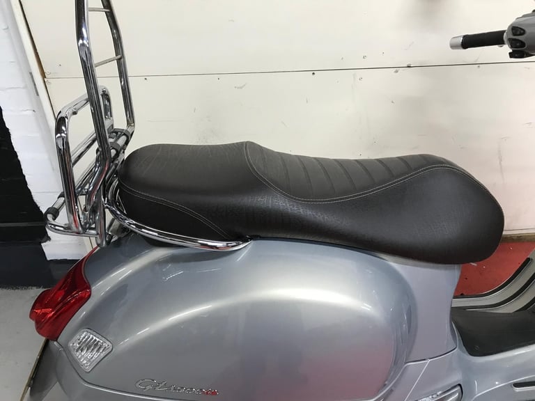 Piaggio Vespa GTS 300i