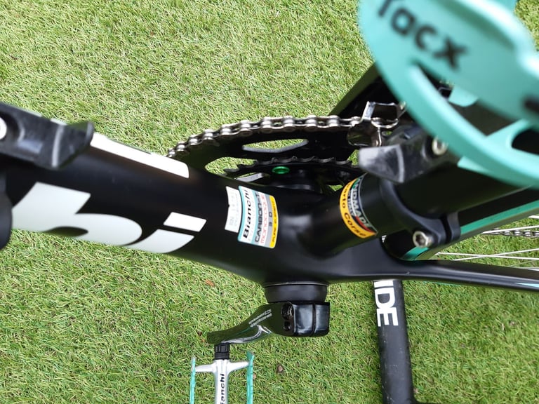 Bianchi Sempre Full Carbon Road Bike 