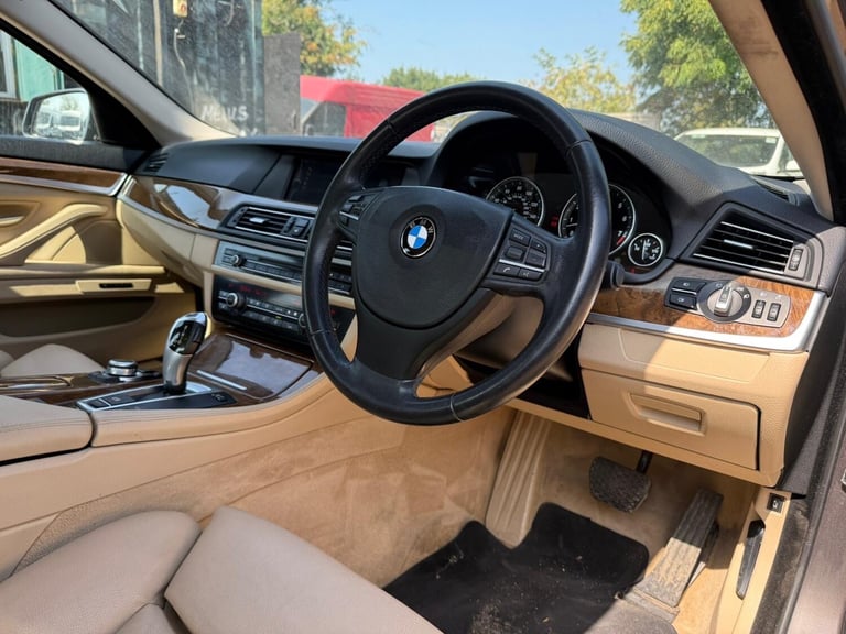 2010 BMW 5 Series 523i SE 4dr Step Auto + 49K + HPI CLEAR + PETROL SALOON Petrol Automatic