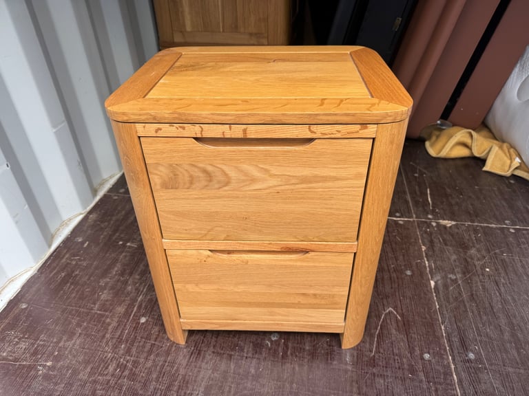 Romsey bedside cabinet from Oak furniture land RRP £229 Possible Delivery 🚚 
