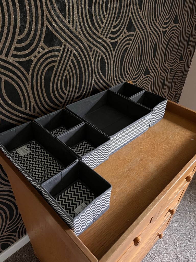 Nursery Dresser/baby changing unit
