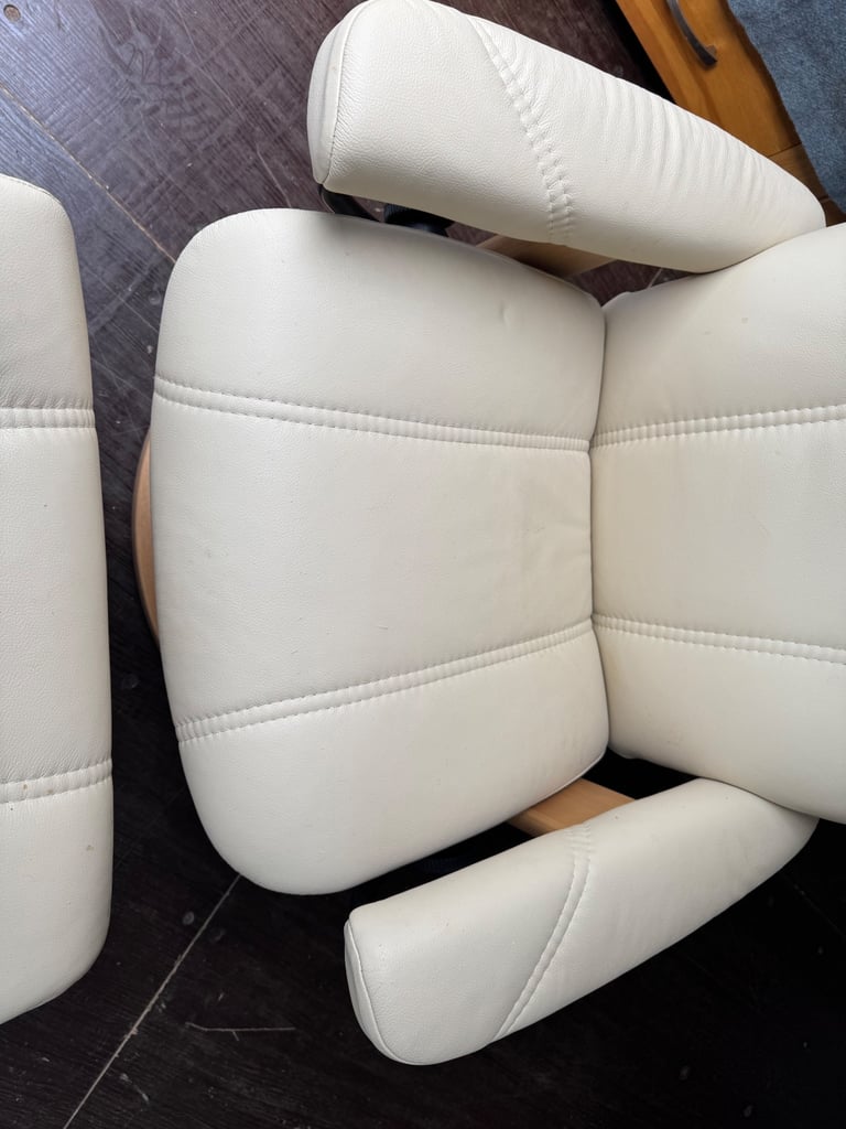 Ekornes Stressless Cream Leather Chair reclining & Footstool Possible Delivery 