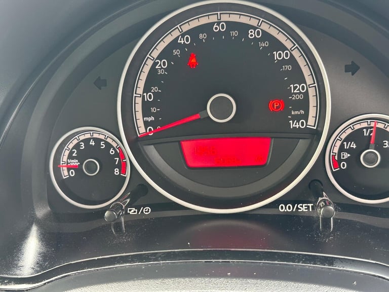 2018 Volkswagen up! 1.0 BlueMotion Tech Move up! Euro 6 (s/s) 5dr HATCHBACK Petrol Manual