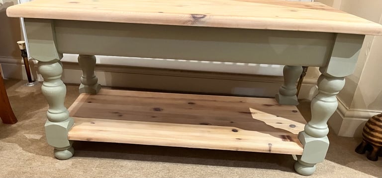 image for Solid pine coffee table