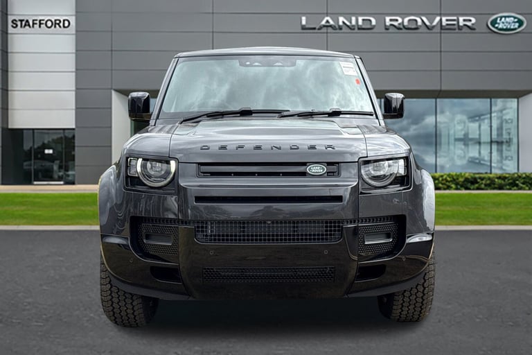 2025 Land Rover Defender 110 3.0 D250 MHEV X-Dynamic SE Auto 4WD Euro 6 (s/s) 5dr SUV Automatic