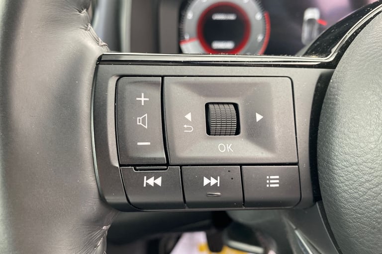 2023 Nissan Qashqai 1.3 DiG-T MH Tekna 5dr Hatchback Petrol Manual