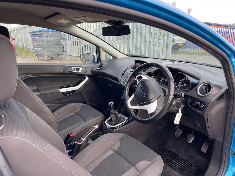 2016 Ford Fiesta 1.0T EcoBoost Zetec Blue Edition Euro 6 (s/s) 3dr HATCHBACK Petrol Manual