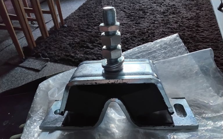 image for Engine mounts  