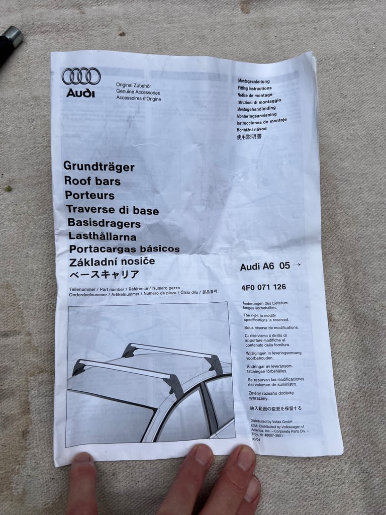Genuine Audi A6 roof bars.  Ref: 4F0 071 126