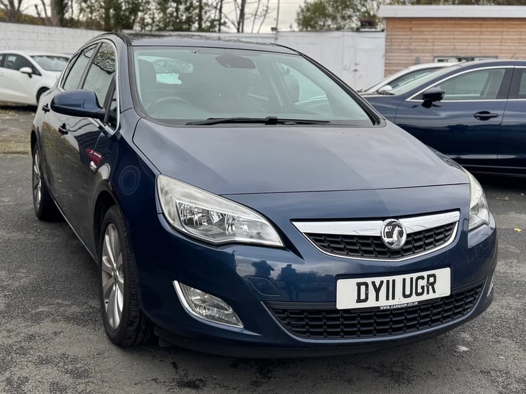 2011 Vauxhall Astra 1.6i 16V SE 5dr HATCHBACK Petrol Manual