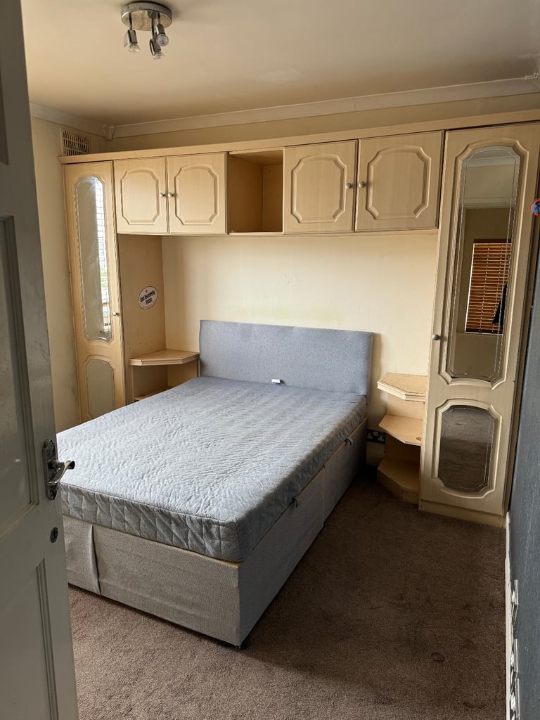 Room to Rent in Hayes UB4