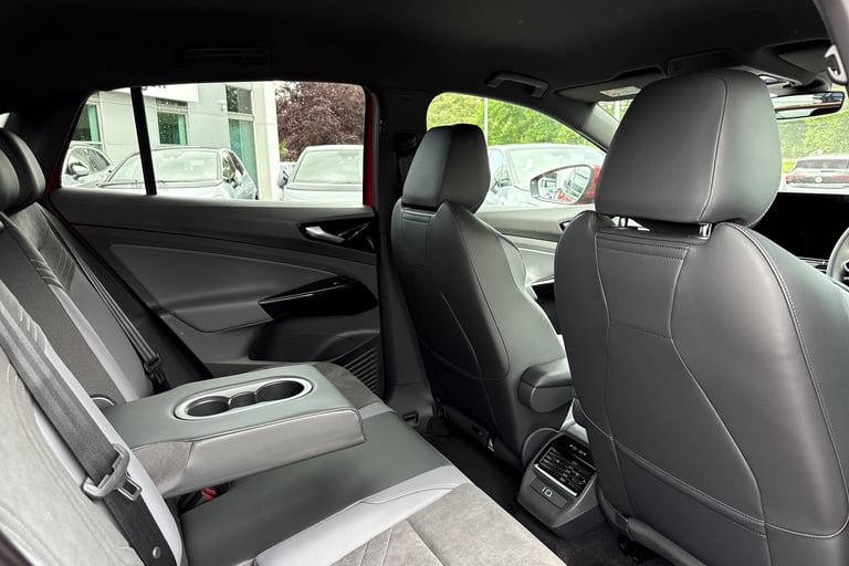 2025 Volkswagen ID.5 Pro 77kWh Match Auto 5dr SUV Automatic