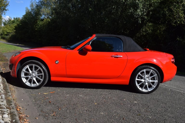 MAZDA MX-5 2.0 i Sport Tech Red Manual Petrol 2012
