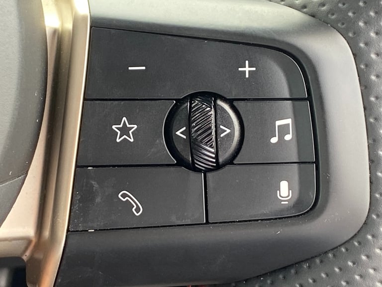 2024 MINI Cooper 1.5 C Sport Auto 3dr - OLED Infotainment Screen &amp; Rear Camera &amp; CarPlay ...