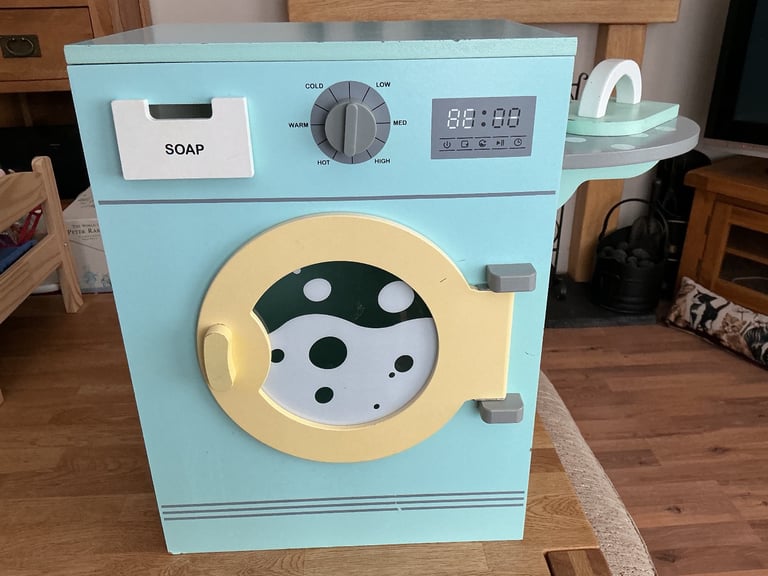 Kids Wooden Washing Machine Toy.