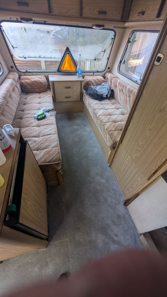 2 birth vintage caravan 